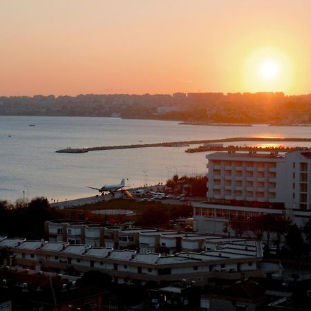 Eser Premium Hotel & Spa Büyükçekmece Ngoại thất bức ảnh Sunset over the Gulf of Chania