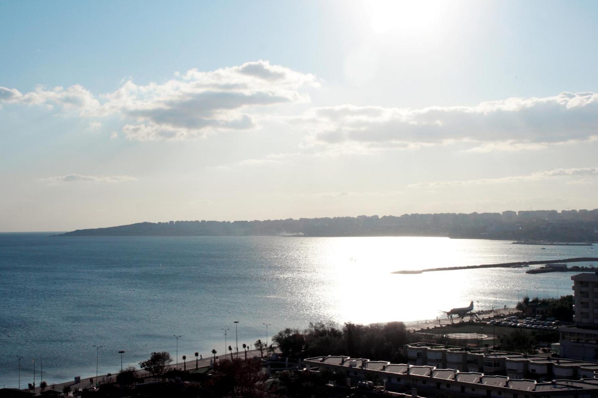 Eser Premium Hotel & Spa Büyükçekmece Ngoại thất bức ảnh View of the Sea of Galilee