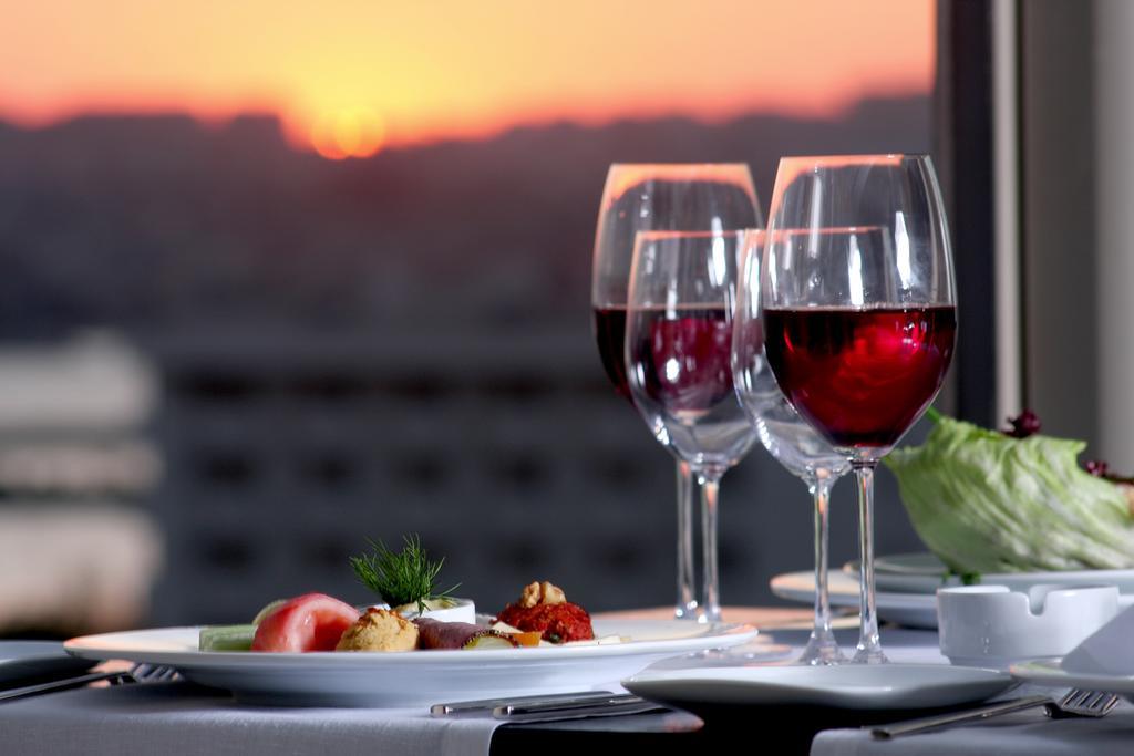 Eser Premium Hotel & Spa Büyükçekmece Ngoại thất bức ảnh Wine glasses