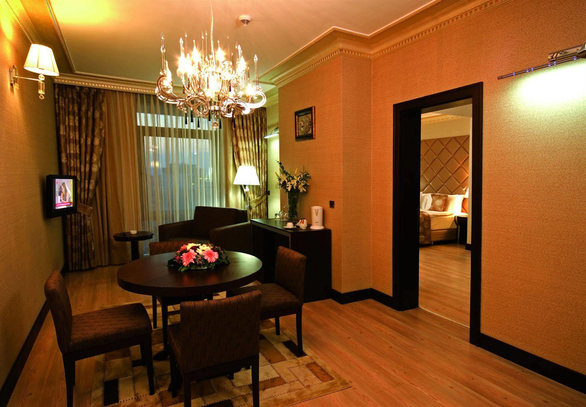 Eser Premium Hotel & Spa Büyükçekmece Ngoại thất bức ảnh Suite